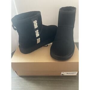 UGG Classic Boots Mini Side Logo Women’s US 11 Black